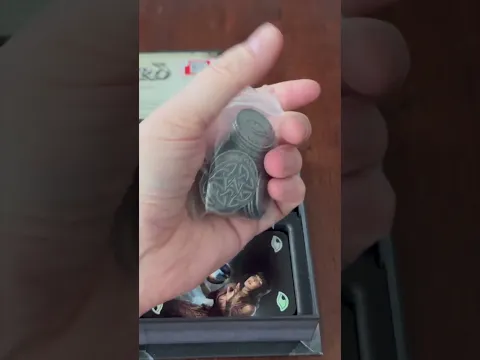 Unboxing the new "Das Schwarze Auge" version of "Wizard"