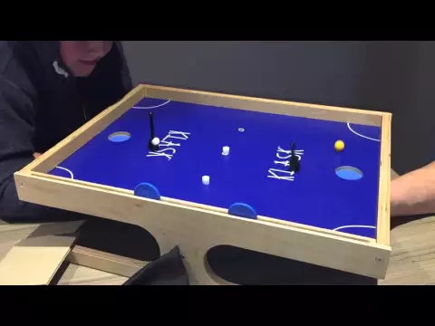 KLASK Gameplay