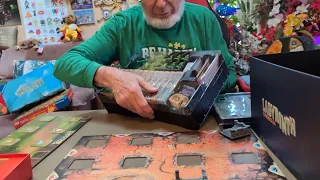 Comparing while unboxing Labyrinth Special Edition