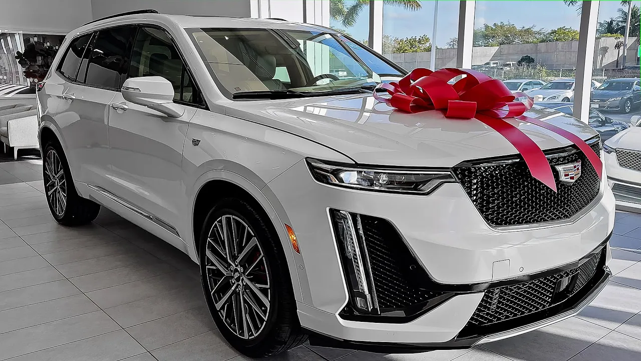 2025 Cadillac XT6 - Tremendous Three-row Luxury SUV!