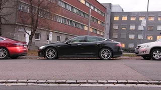 Tesla Model S Autopark with software 7.0