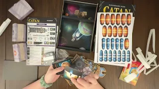 Catan: Starfarers Duel - What's in the box - Unboxing, Assembly, and Reboxing