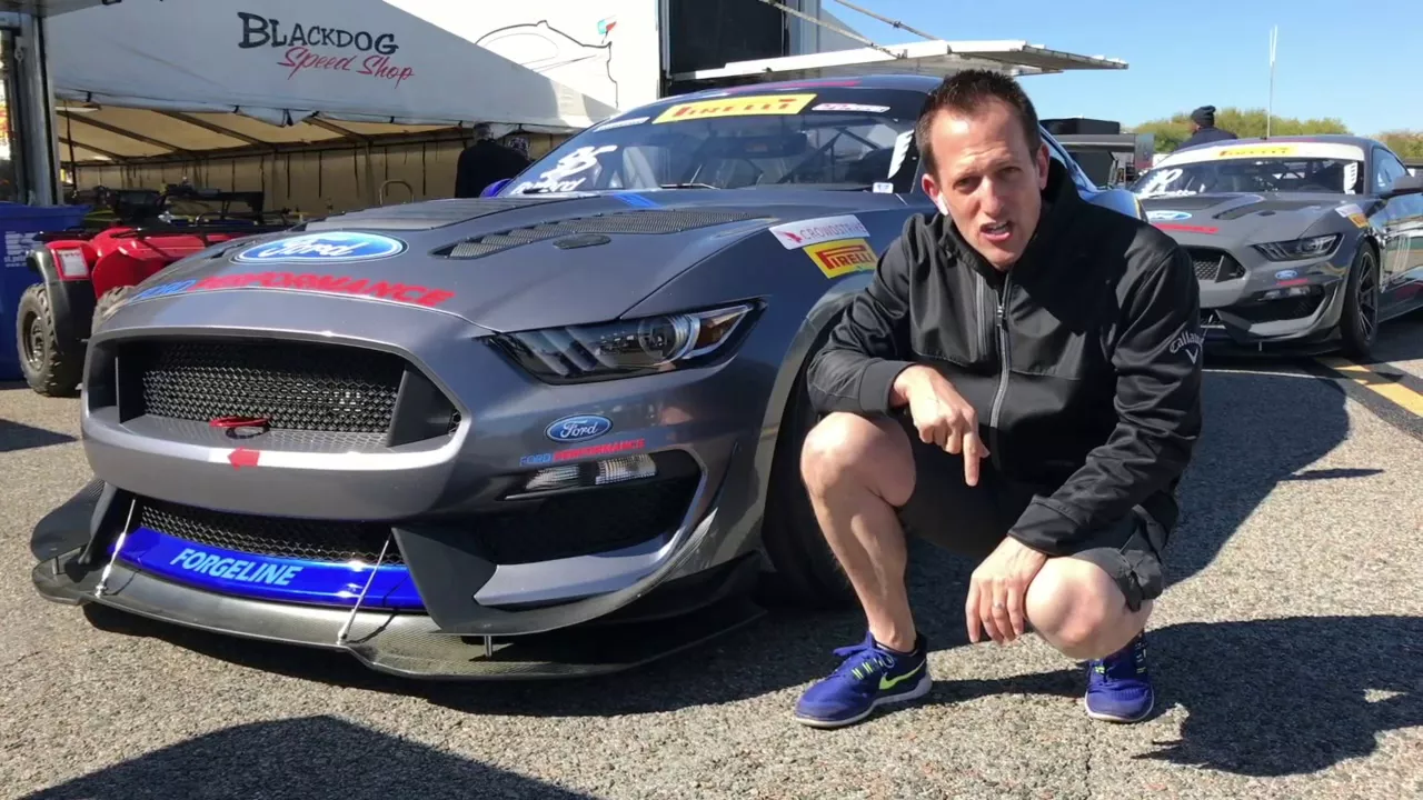 Does it get any BETTER? 2018 Ford Shelby GT350R racer car - Raiti's Rides