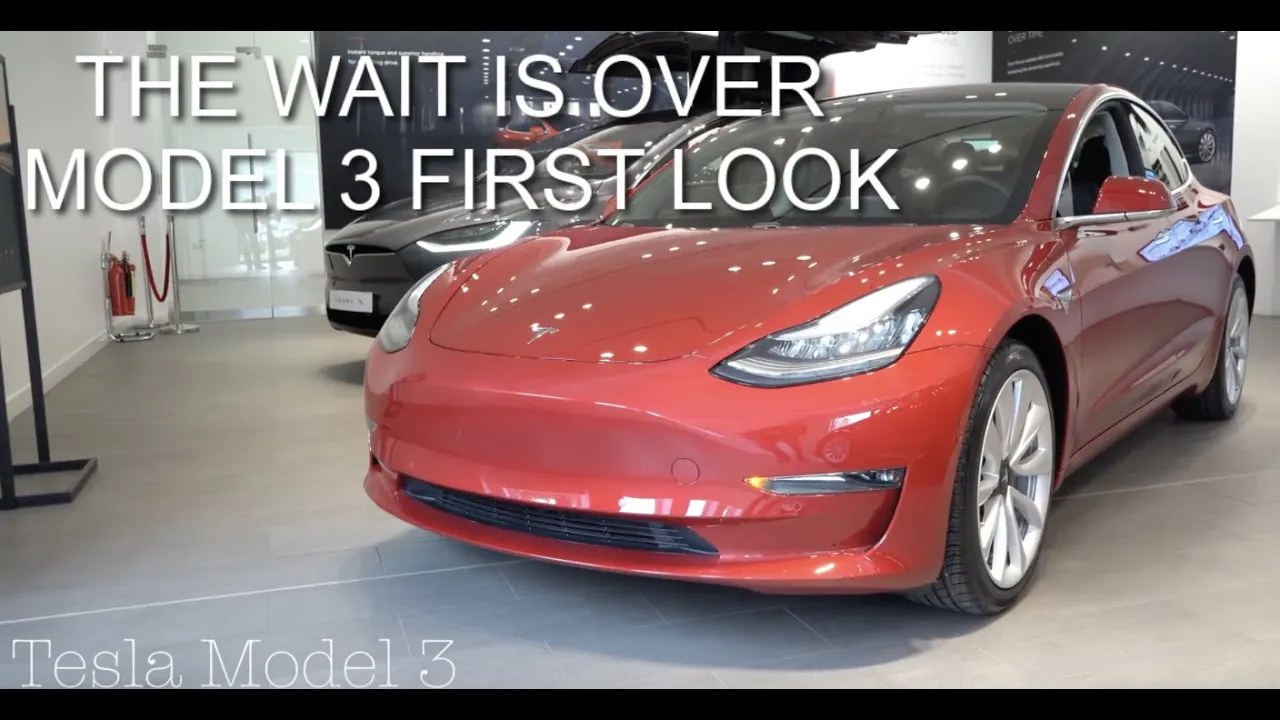 TESLA Model 3 | I poke around the Model 3