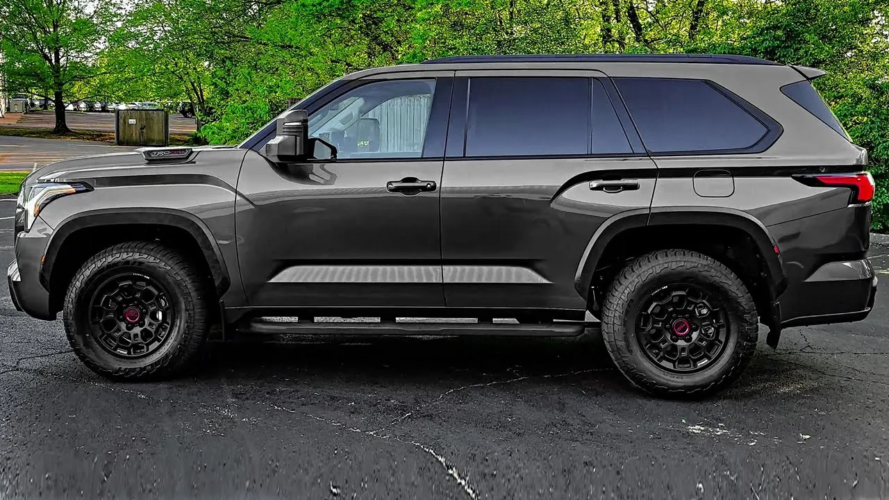 Toyota Sequoia TRD Pro (2023) - Sound, interior and Exterior Details