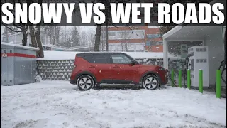 Kia e-Soul | SNOWY VS WET ROADS (Part 1)