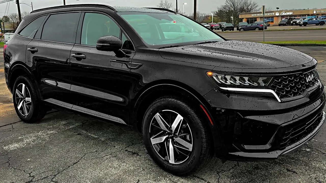 Kia Sorento (2023) - interior Exterior Visual Review