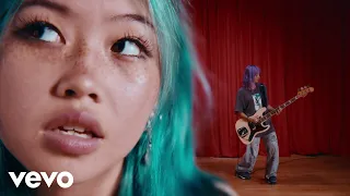 beabadoobee - She Plays Bass (Official Video)