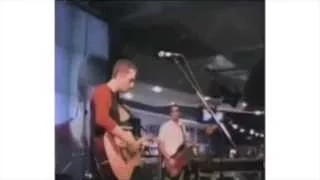 Coldplay - Yellow (HMV Webcast, July 10 2000)