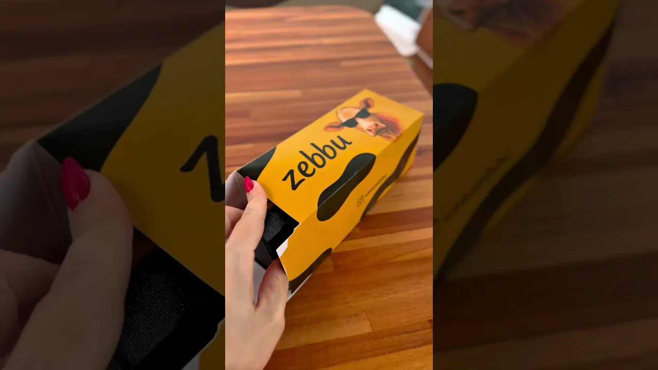 Vídeo de Zebbu Sunglass Store LTDA