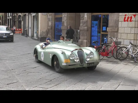 <span style="color:var(--accent)">Video:</span> Auto d’epoca, la Mille Miglia torna ad attraversare Lucca