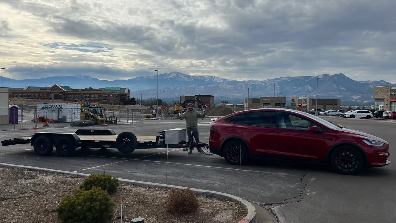 (Livestream) Model X Towing To Texas - Kyle & Andreas