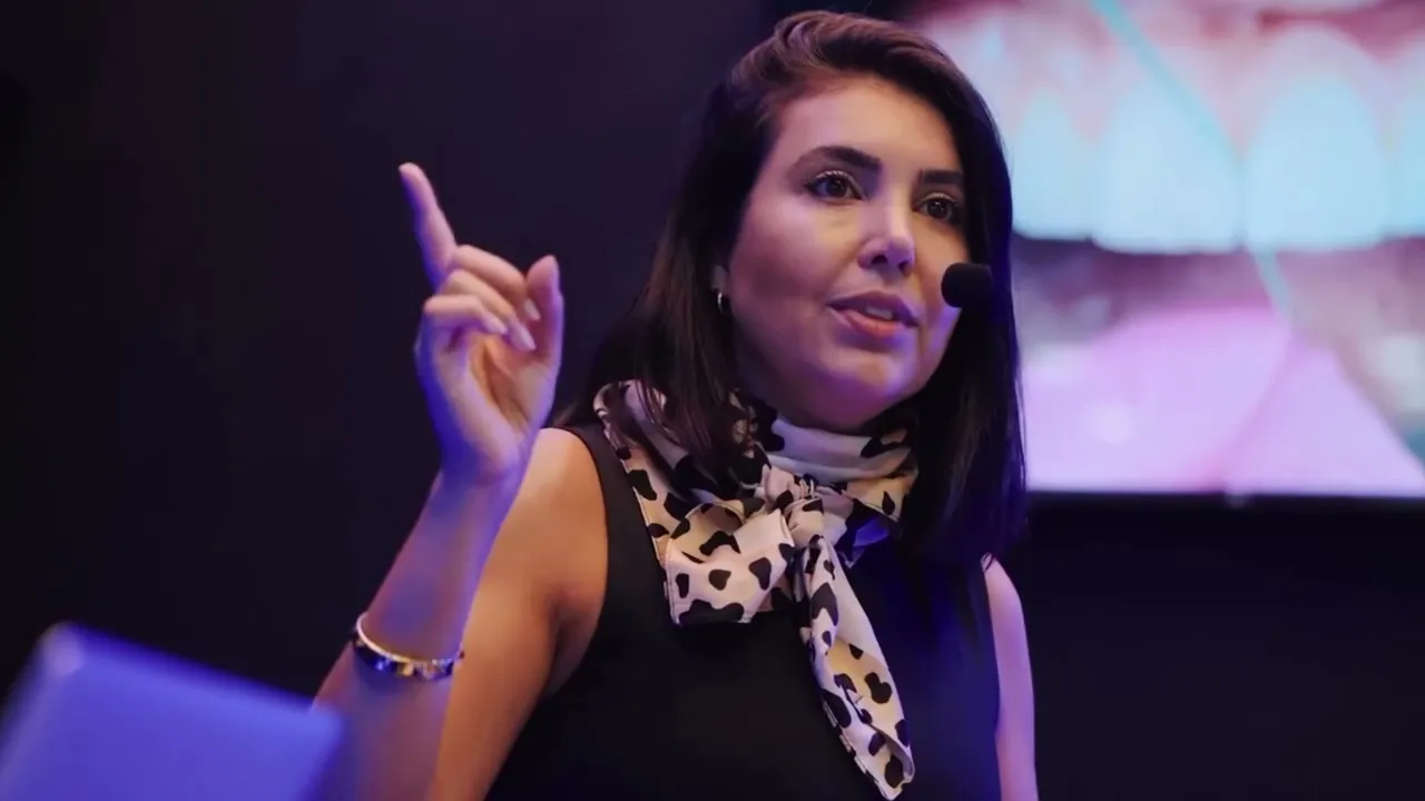 Vídeo de DhPro - Especialista em Acabamento e Polimento Dental