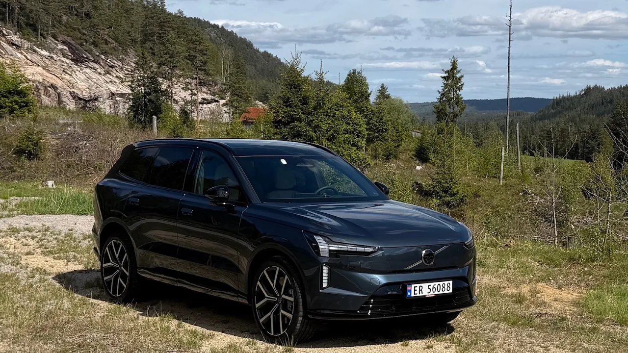 Volvo EX90 er oppgradert med 800V batteriteknologi - en kort liten test