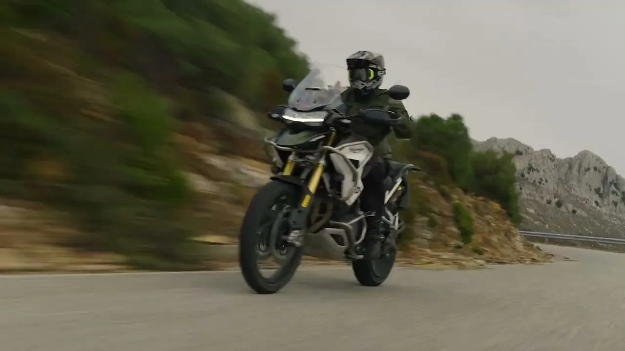 Video de Motored - Especialistas en Neumáticos de Motos.