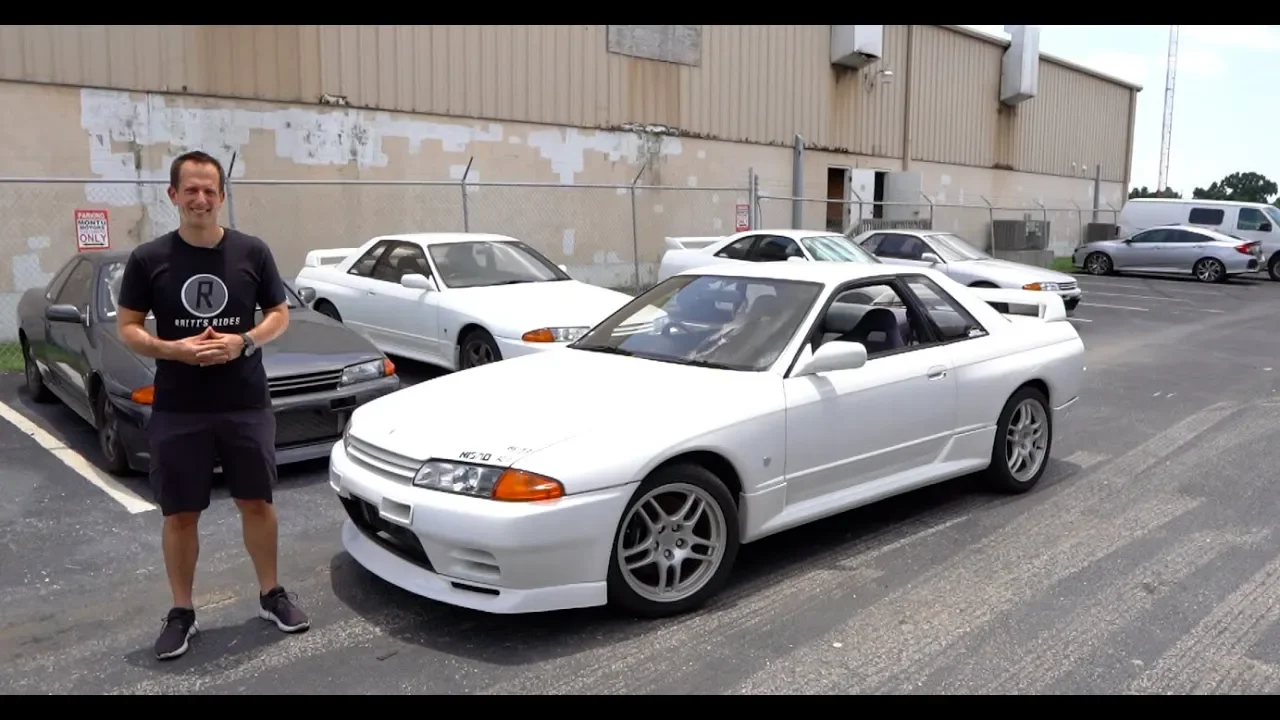 Is the 1993 Nissan Skyline GTR R32 V Spec the MOST ICONIC car from Japan?