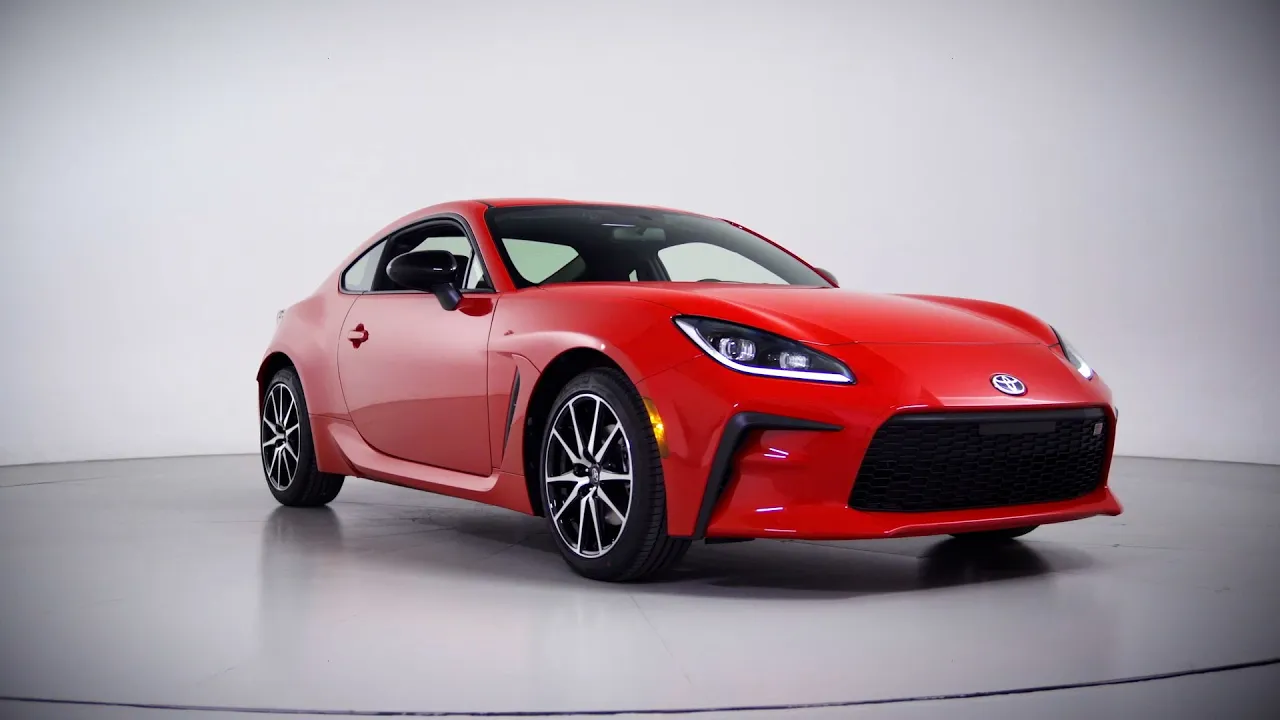 2022 Toyota GR 86 FIRST LOOK | MotorTrend