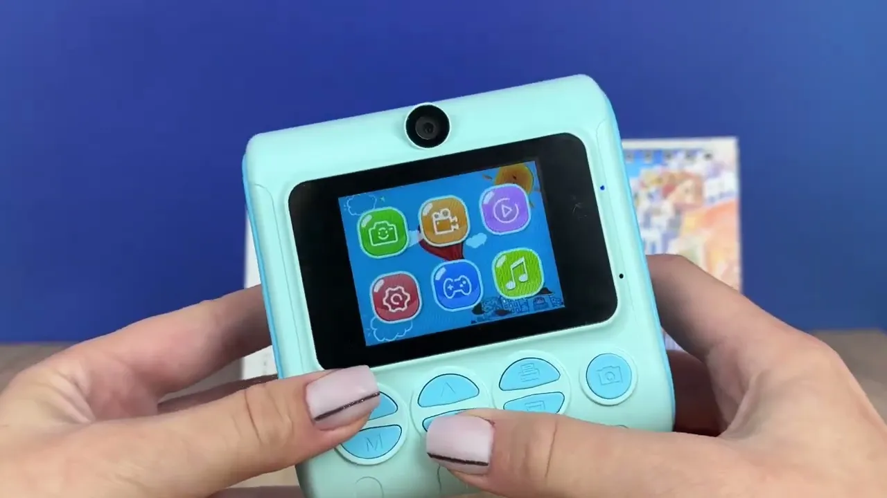 Фотоаппарат-принтер с двухсторонней съемкой