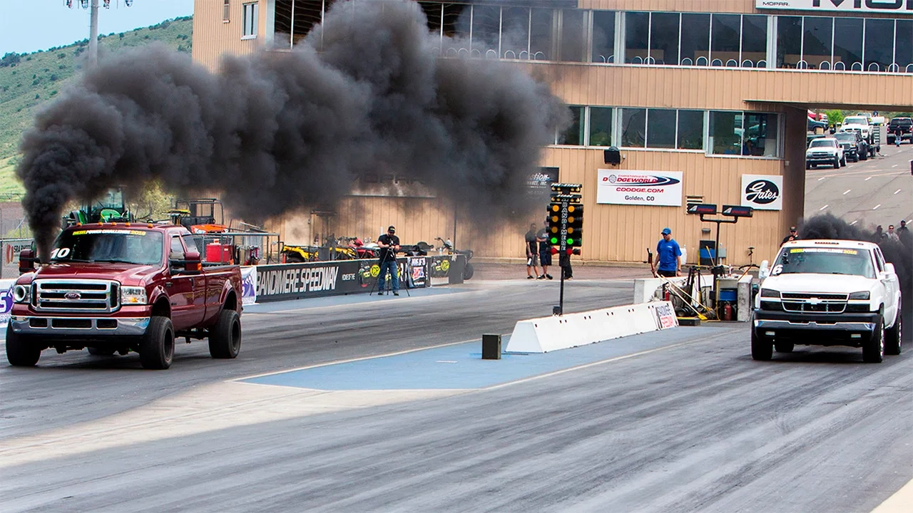 1/4-Mile Drag Race – Diesel Power Challenge 2016