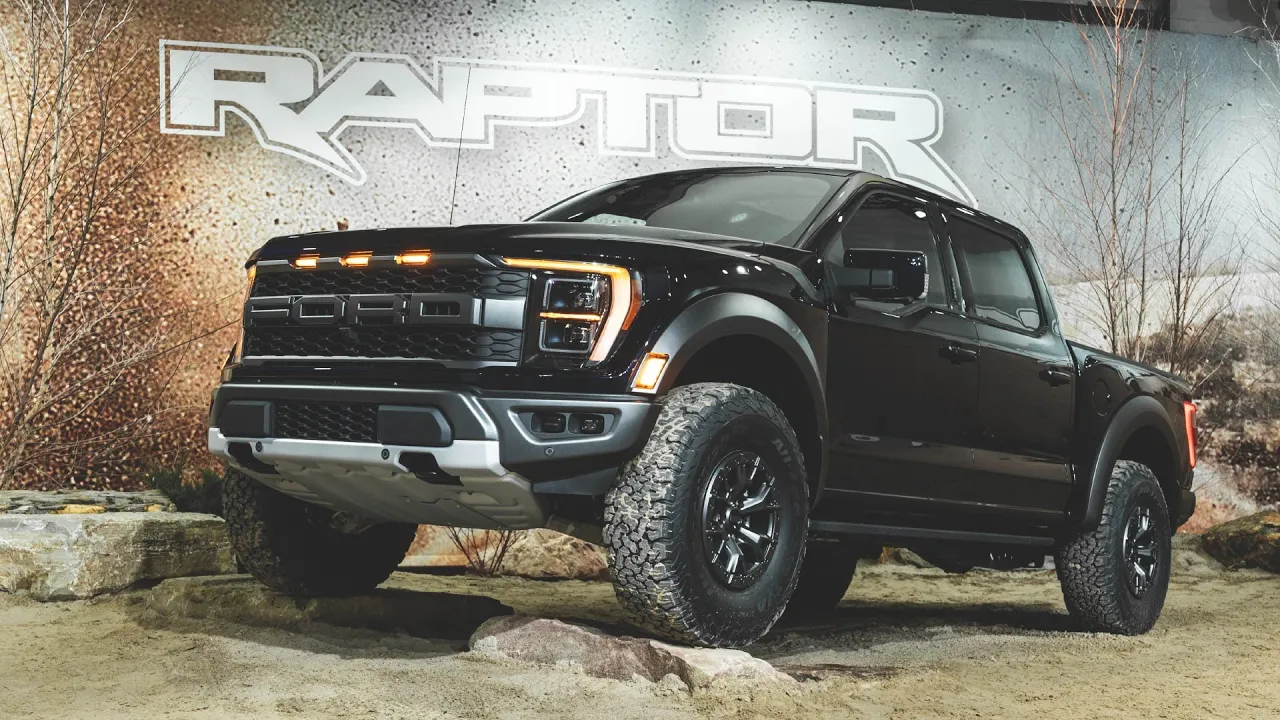 2021 Ford F-150 Raptor | MotorTrend First Look
