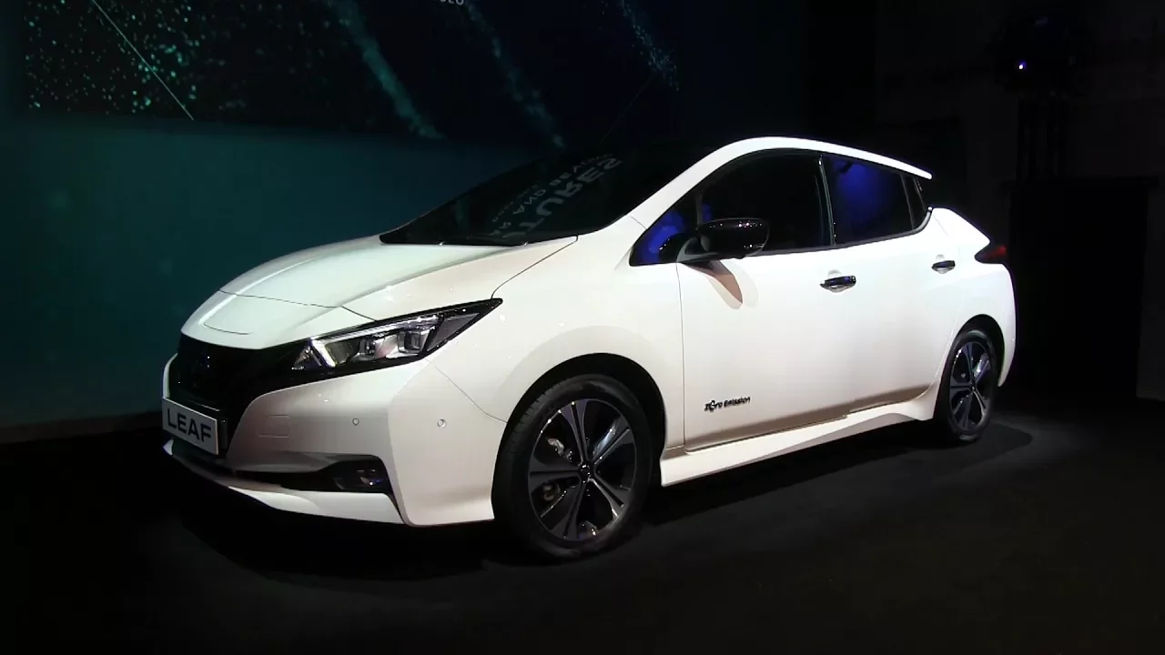 Nissan Leaf 40 kWh European pre-production walkaround