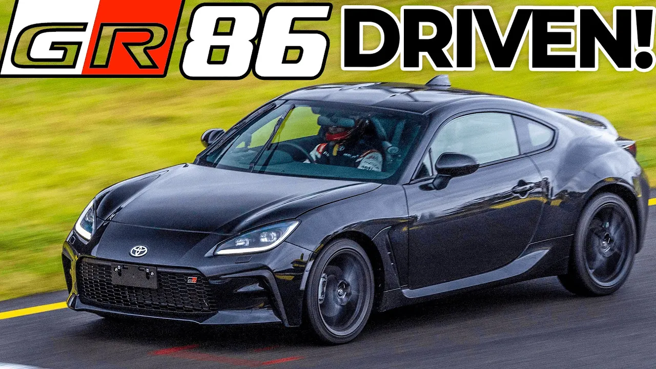 FIRST track drive on home soil! (Toyota GR86 2022 review on track)