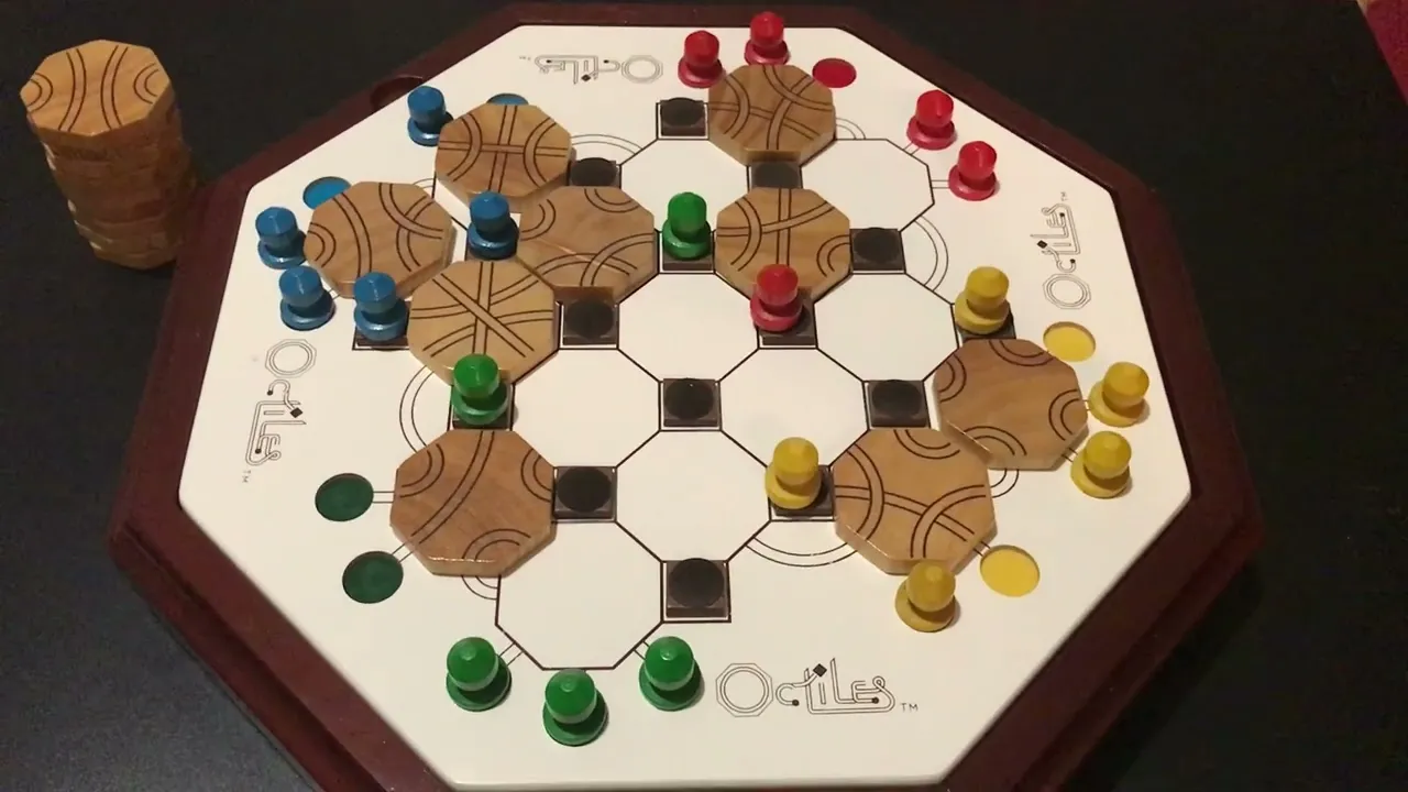 Deluxe edition of Octiles. Wooden board game from 1996.