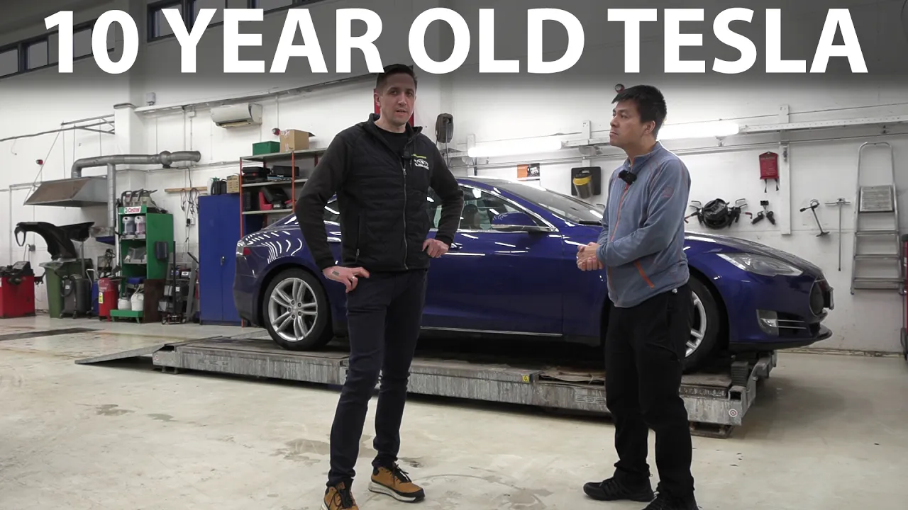 Elbilmek checks the condition on 2016 Tesla Model S 85D