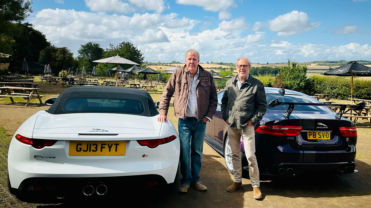 When was peak car & was Jaguar’s rebrand a disaster? I drop by The Farmer's Dog to discuss