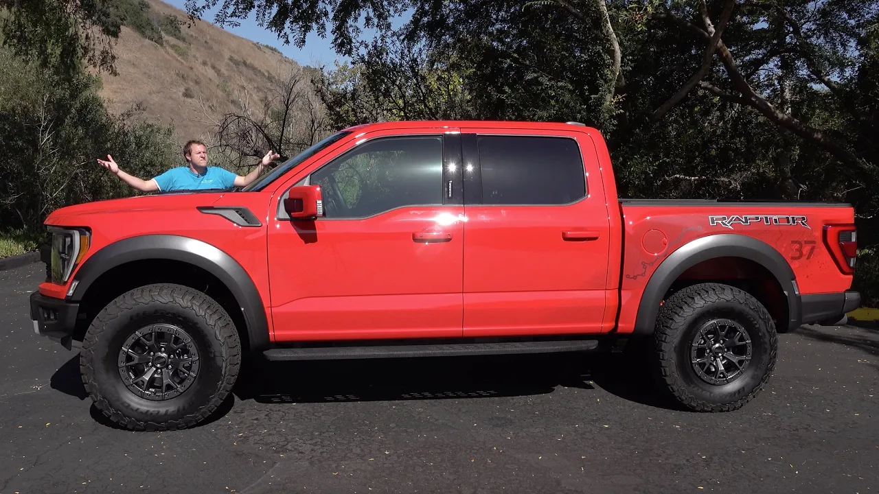 The New 2021 Ford F-150 Raptor Is Great — But It’s No TRX