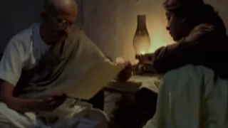 Akshaye Khanna Apologizes To Bapu - Gandhi My Father