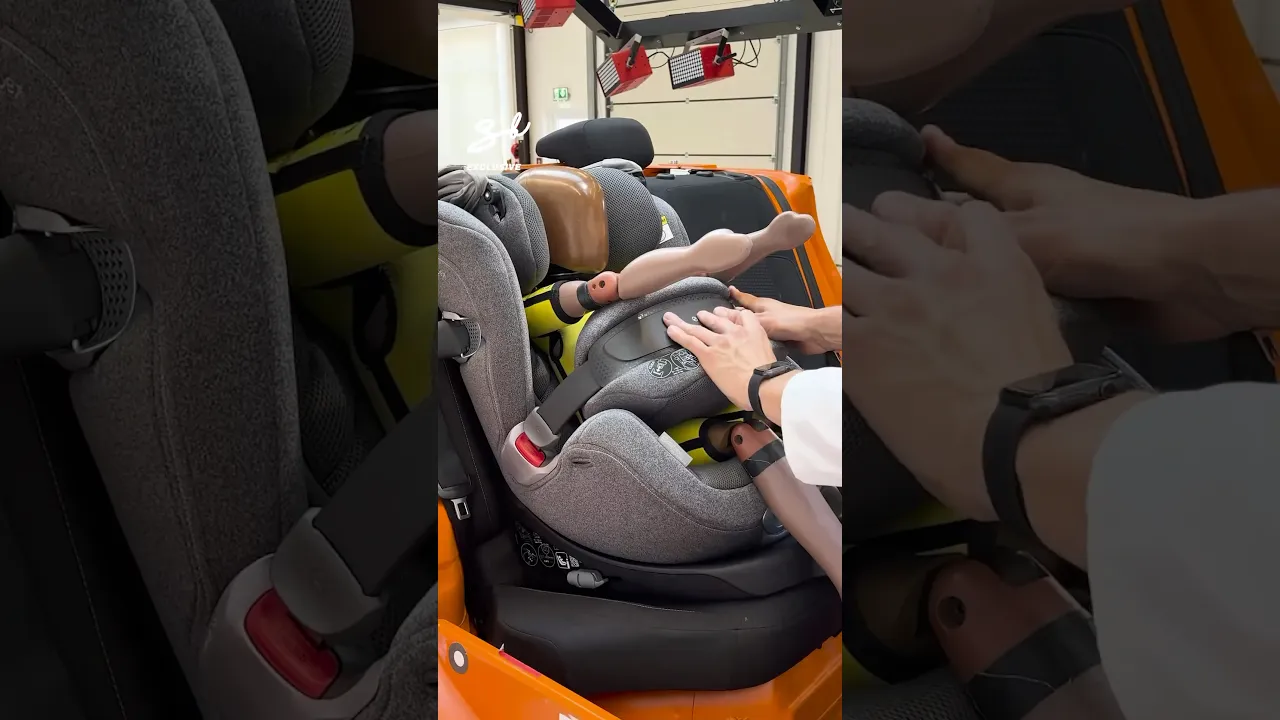 The world's first car seat with a built-in airbag! 🤯👏 @cybexglobal  Anoris T2 i-Size #cybex #car