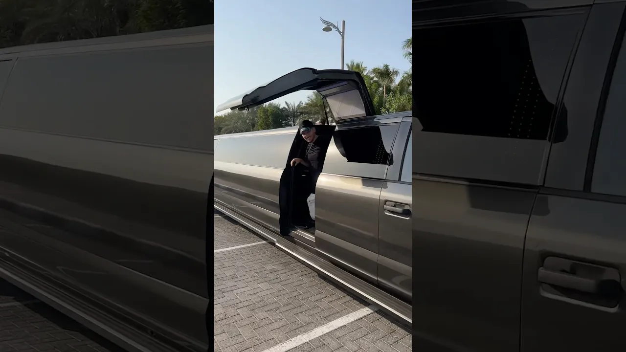 Imagine the parties you could throw in here 🥳 #limo #ford #cars