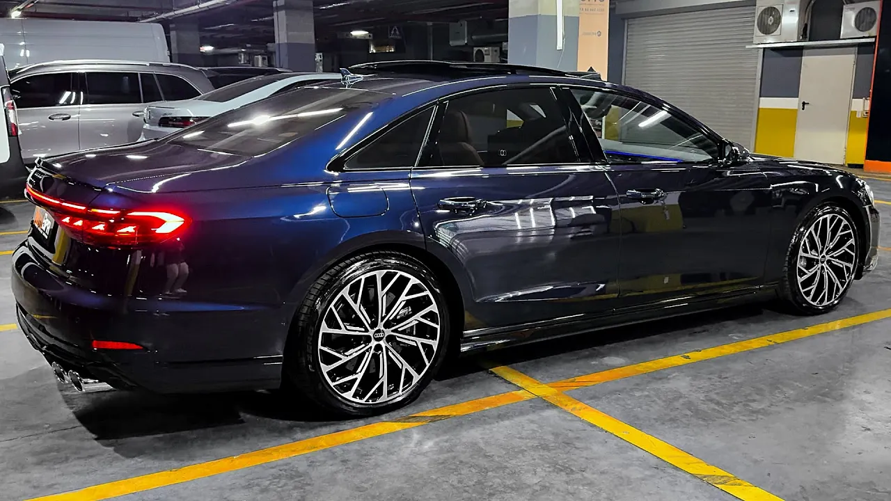 2025 Audi S8 - incredibly Super Luxury Sedan!