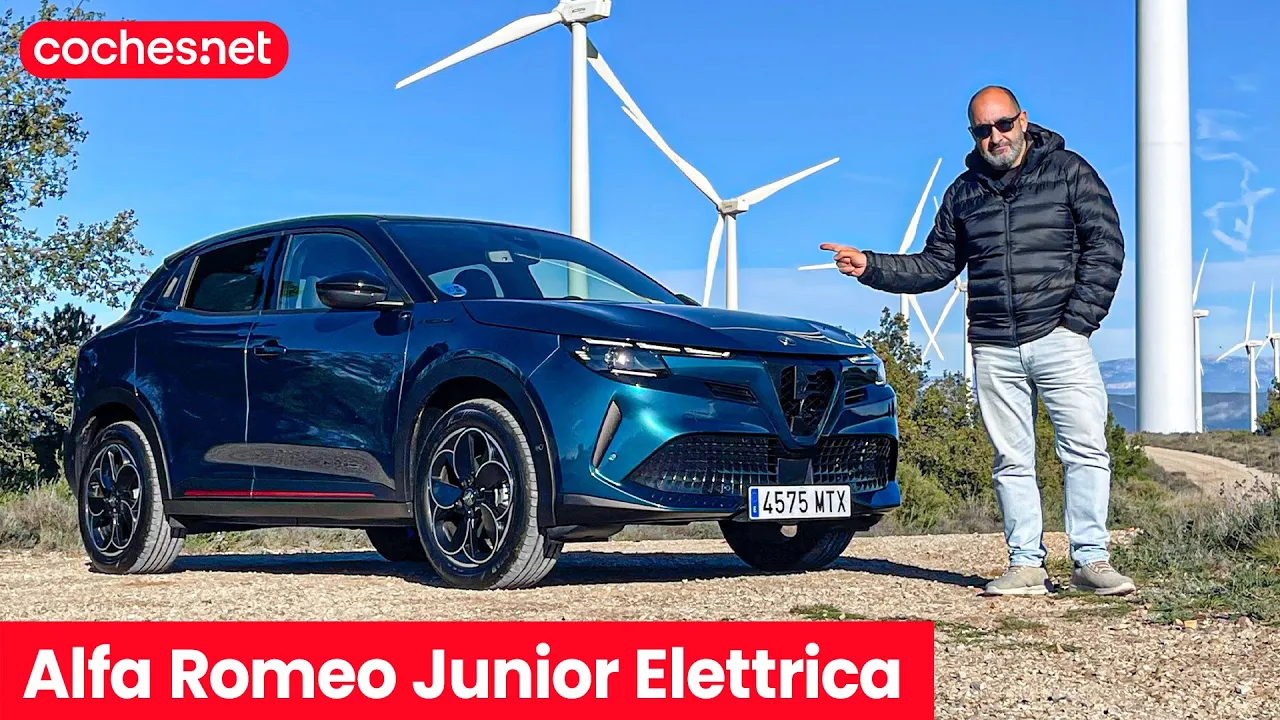 Alfa Romeo Junior Elettrica 156 CV | Prueba / Test / Review en español | coches.net