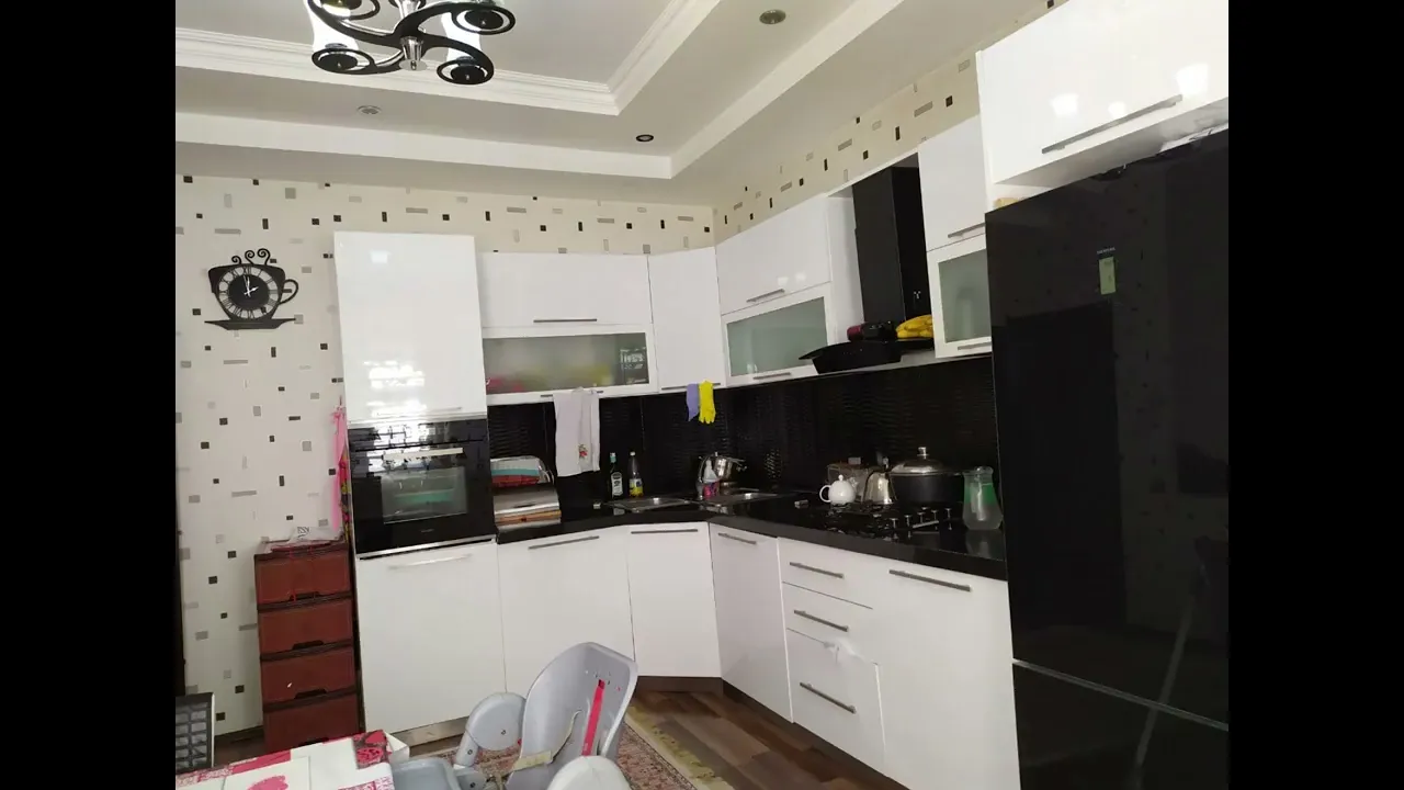 Satılır ev/villa 8 otaqlı 375 m², Xalqlar Dostluğu m.- (əmlakın videosu) Satılır ev/villa 8 otaqlı 375 m², Xalqlar Dostluğu m.- (əmlakın videosu)