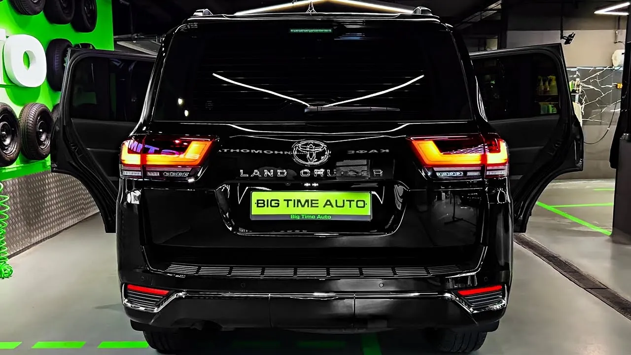 2023 Toyota LC300 ARMORED - interior and Exterior Details