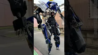 This is a real life EXOSKELETON suit 😍