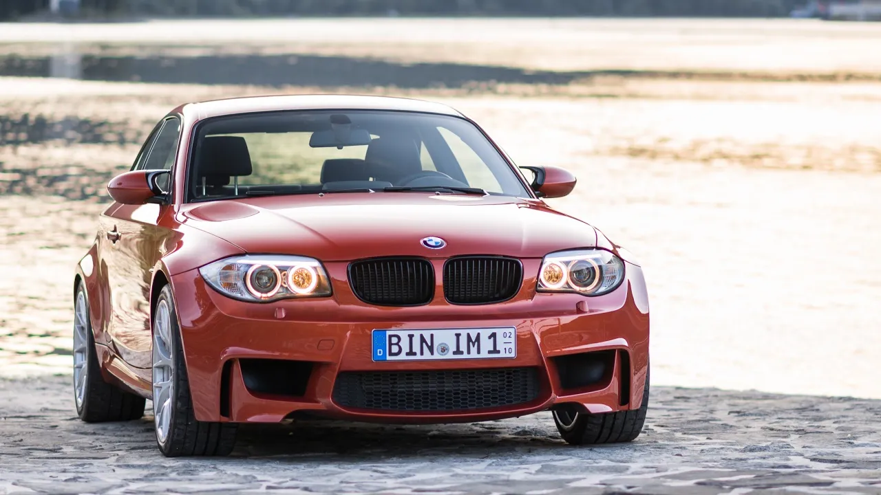 Driving the BMW 1M, better than my M2 Comp? | 4K
