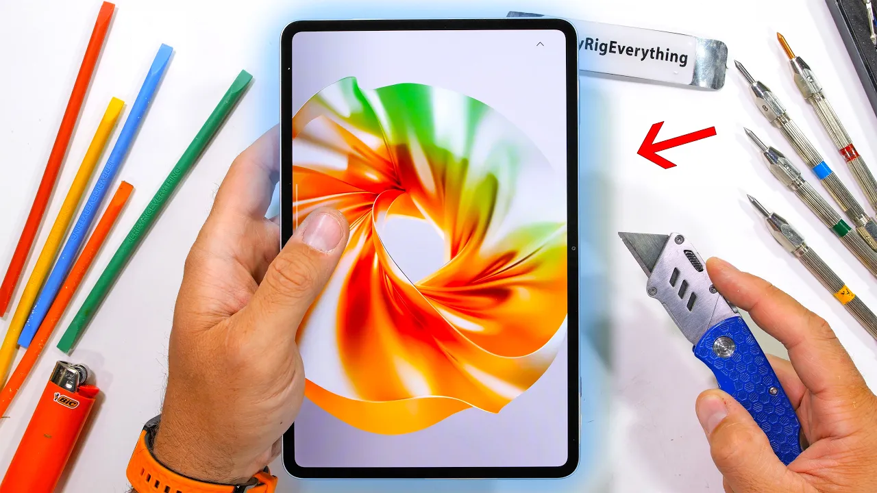 The Coolest Gaming Tablet I've ever held - (Not Clickbait)