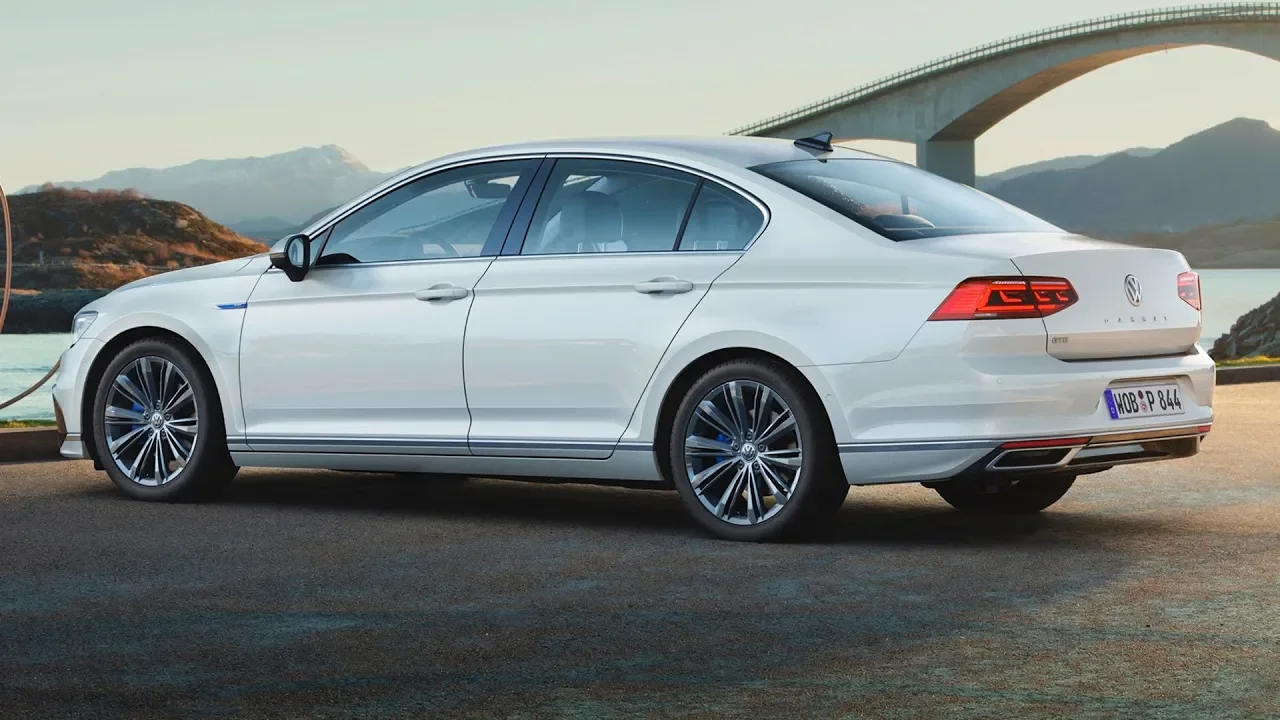 Volkswagen Passat (2020) - THE BEST EVER PASSAT!