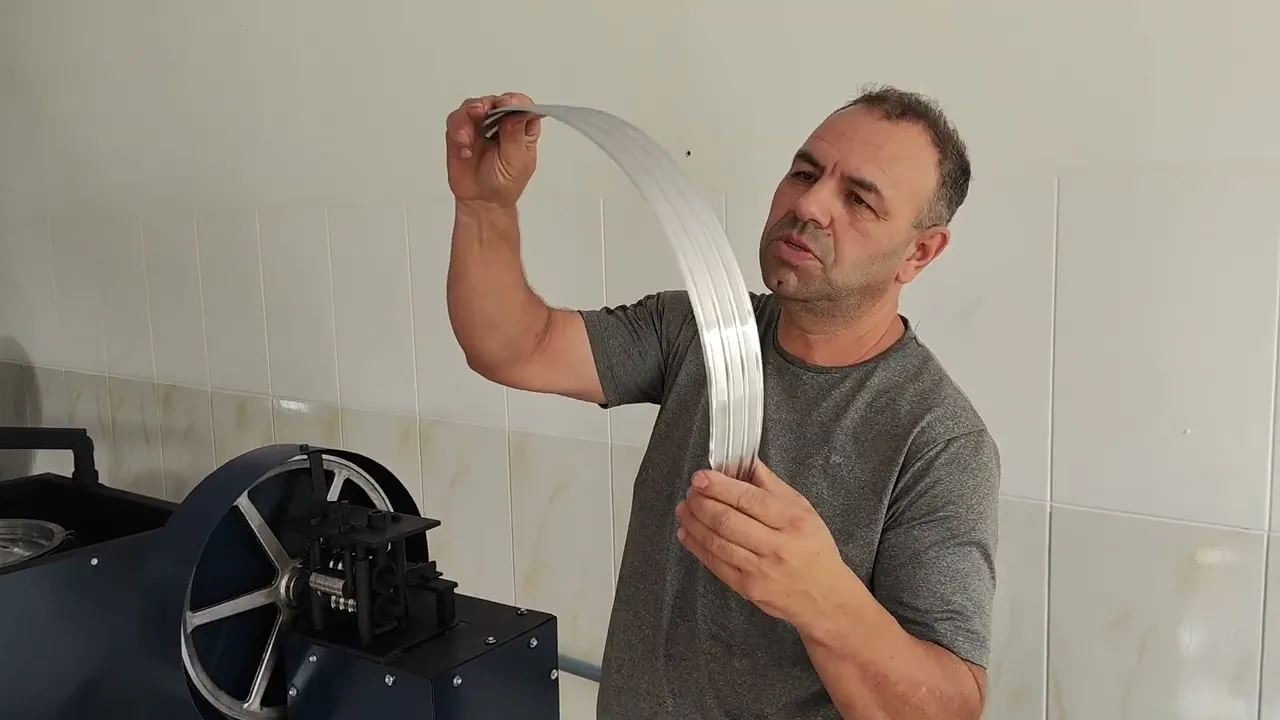 Vídeo de Plaxel Acessórios para Exaustores Eólicos 