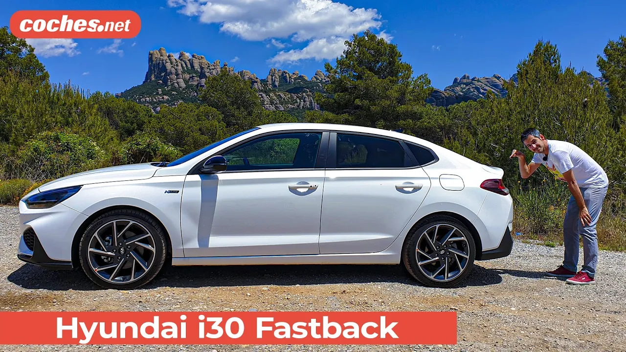 Hyundai i30 Fastback | Prueba / Test / Review en español | coches.net