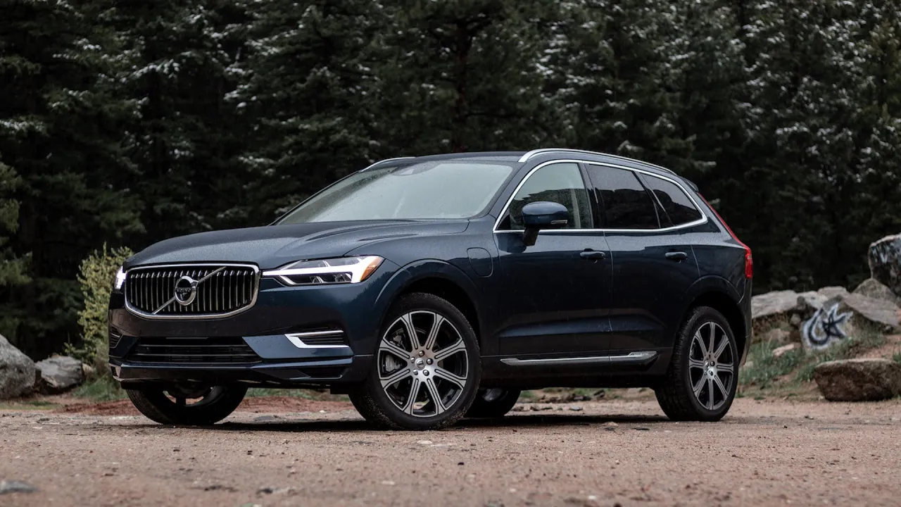 2021 Volvo XC60 T8 Recharge PHEV Full Review: The Most Excellent Middle Child
