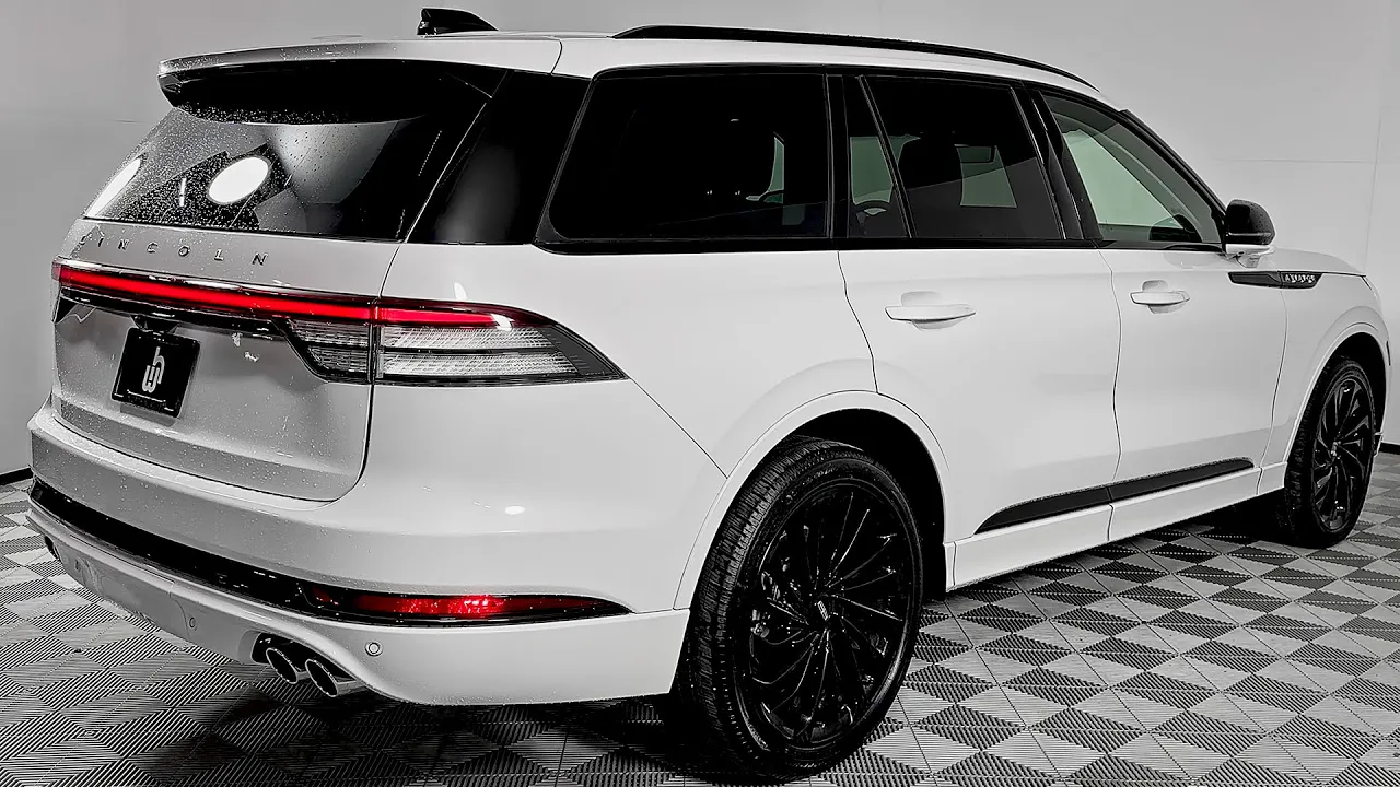 New Lincoln Aviator (2025) - High-Tech Charismatic Luxury SUV!