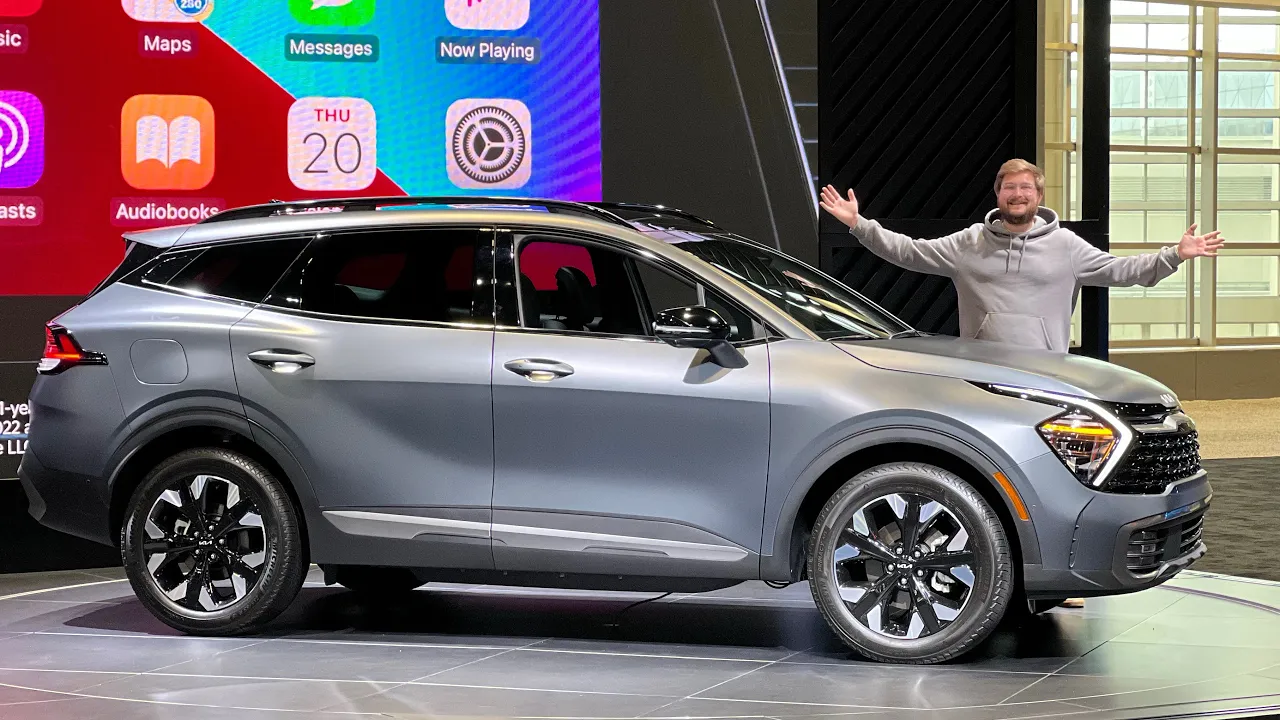 I Take You On A Tour Of The 2023 Kia Sportage Plug-In Hybrid