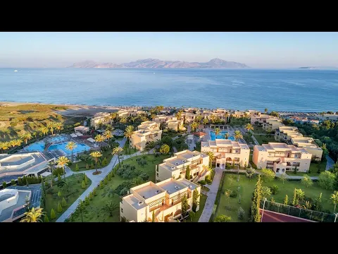 Luftaufnahme des Horizon Beach Resorts mit Blick auf das Meer, mehrere Pools und Gebäude im Hintergrund.