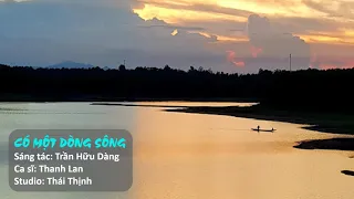 CÓ MỘT DÒNG SÔNG