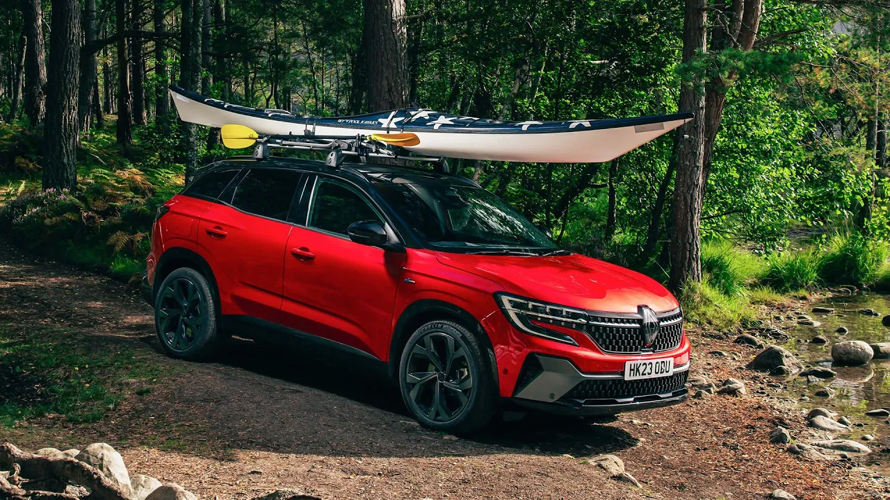 Ad Feature: Great Escapes in the new Renault Austral E-Tech