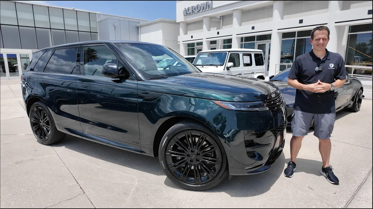 The 2026 Range Rover Sport P530 is a BETTER luxury SUV than a BMW X7 M50i